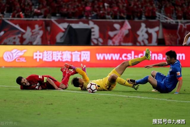 曼联内部纷争加剧 王牌球员与教练发生冲突
